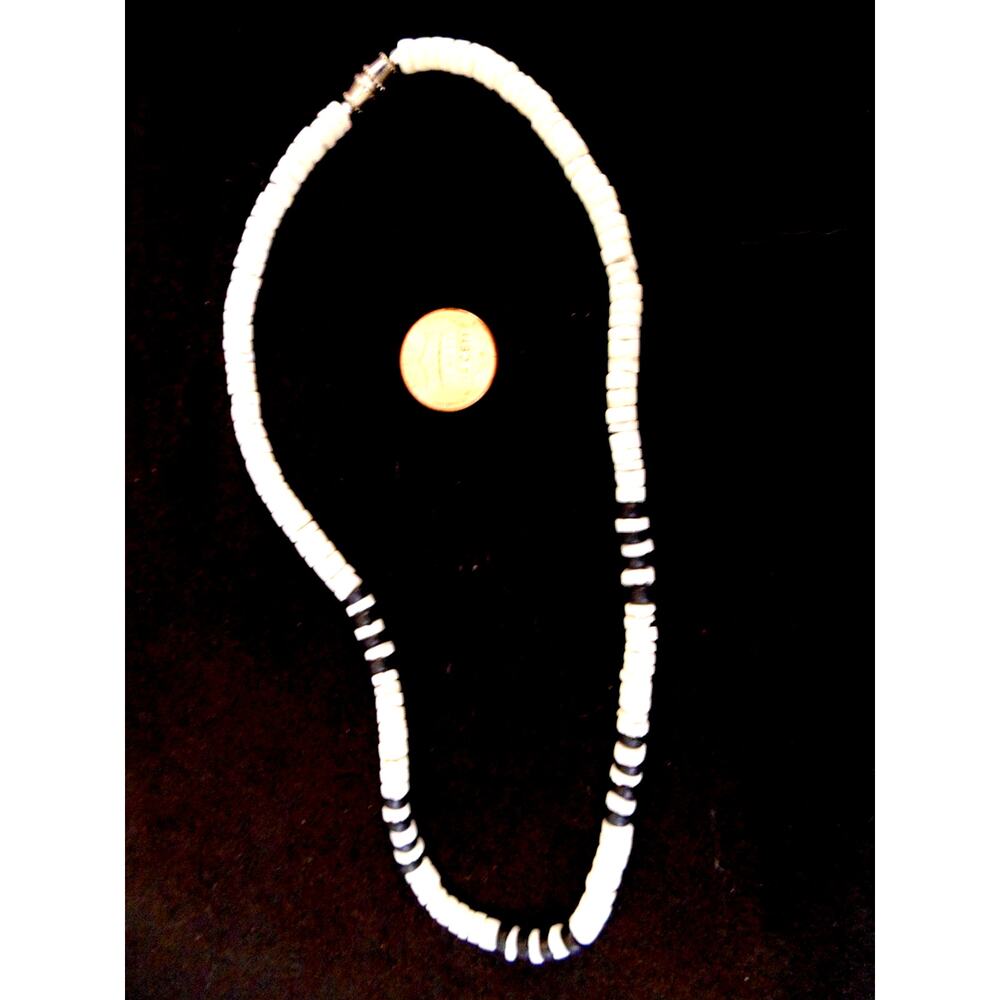 Vtg Retro White Black Puka Shell Necklace Surfer Heishi Beads Shells Choker 15.5